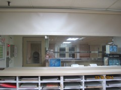 The movable curtain of the nursing station ~ to protect patients’ privacy